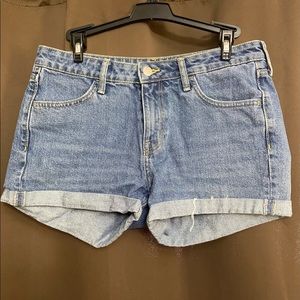 Jean shorts with cuffs
